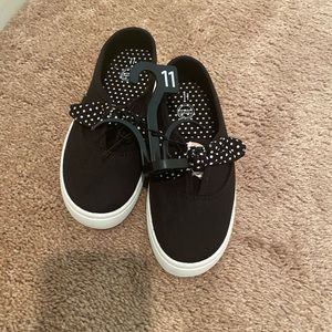 Black canvas sneakers